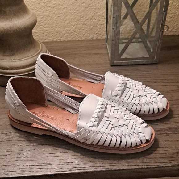 Mexican Leather Huarachez - Picture 1 of 6